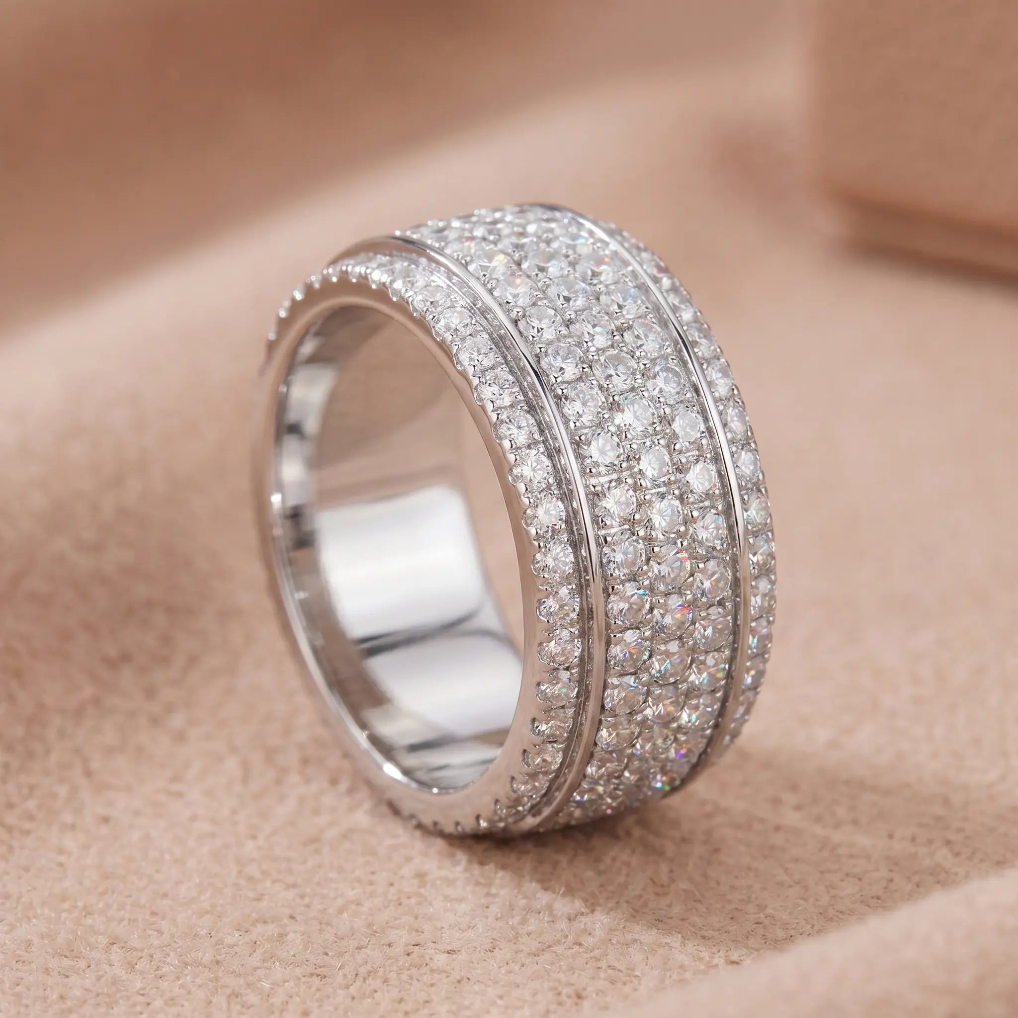 The Viral 18K Artisan Mindfulness Spinner Ring | Whisper-Quiet Elegance, Zero Green Fingers & A $10,000 Look | Last Day Sale-90% OFF🔥
