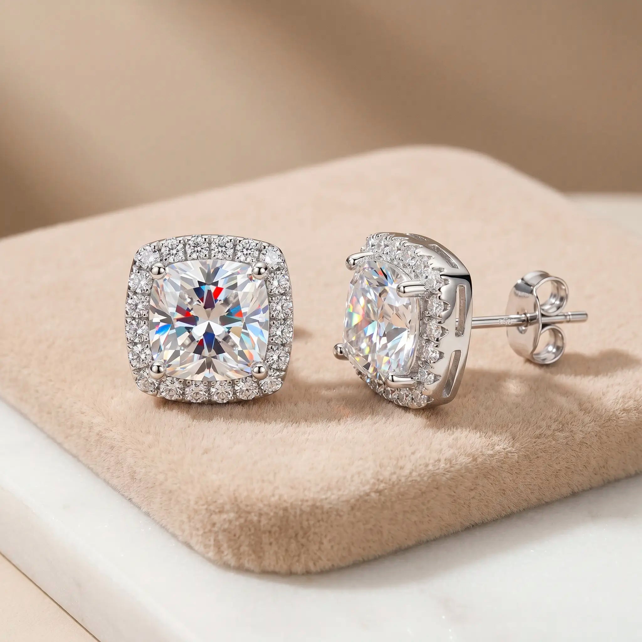 csandiva™ VVS1 Moissanite Halo Studs - Zero Droop Comfort & 100% Waterproof Brilliance | Claim 90% OFF Today🔥