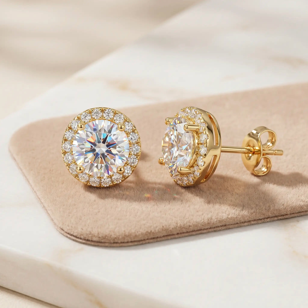 csandiva™ VVS1 Moissanite Halo Studs - Zero Droop Comfort & 100% Waterproof Brilliance | Claim 90% OFF Today🔥
