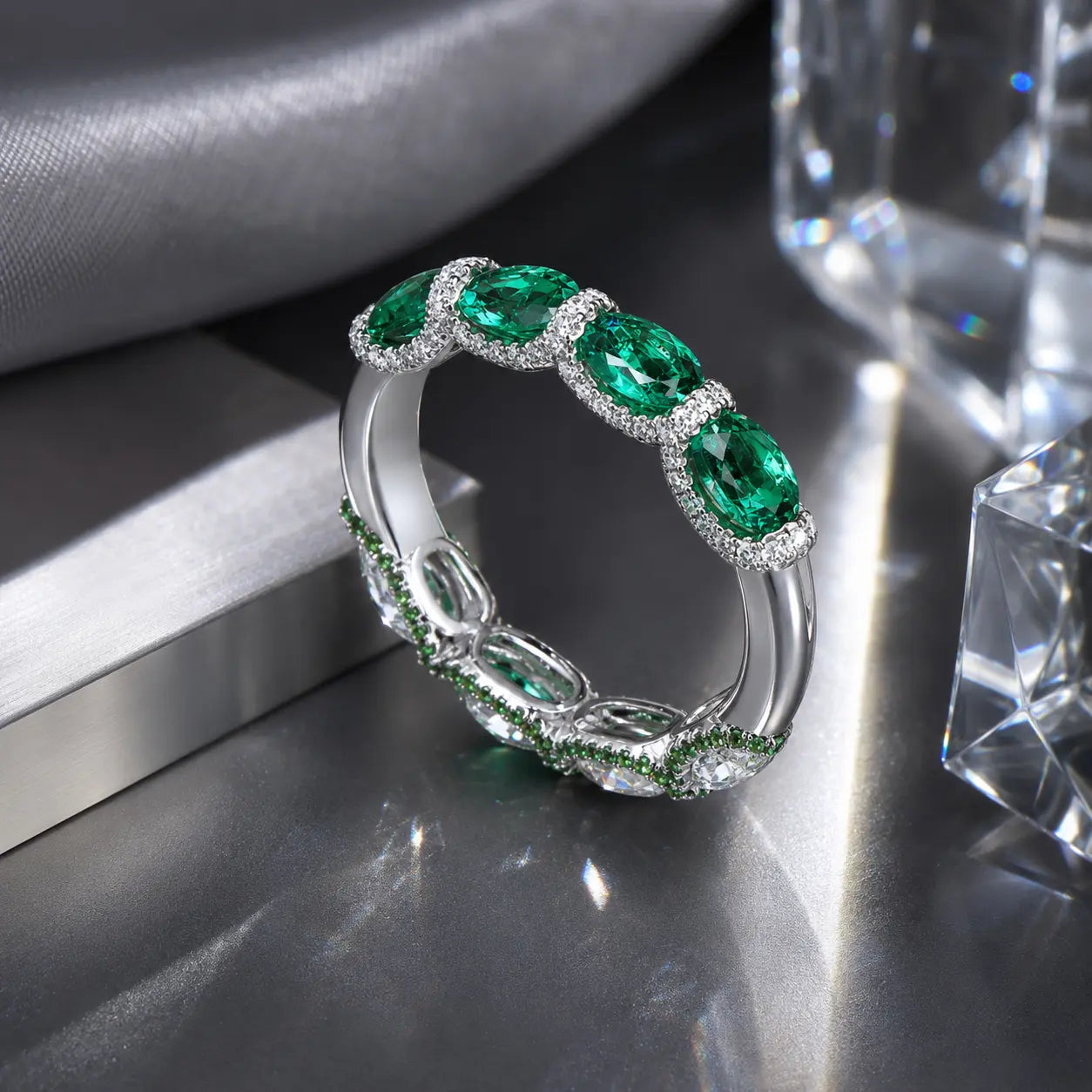 One Ring, Two Unforgettable Looks: Turn It for Vivid Green Color or Clear Moissanite Brilliance, Flatter Your Fingers & Finish Every Outfit Without Stacking | Gold or Silver | Last Day Sale-90% OFF🔥