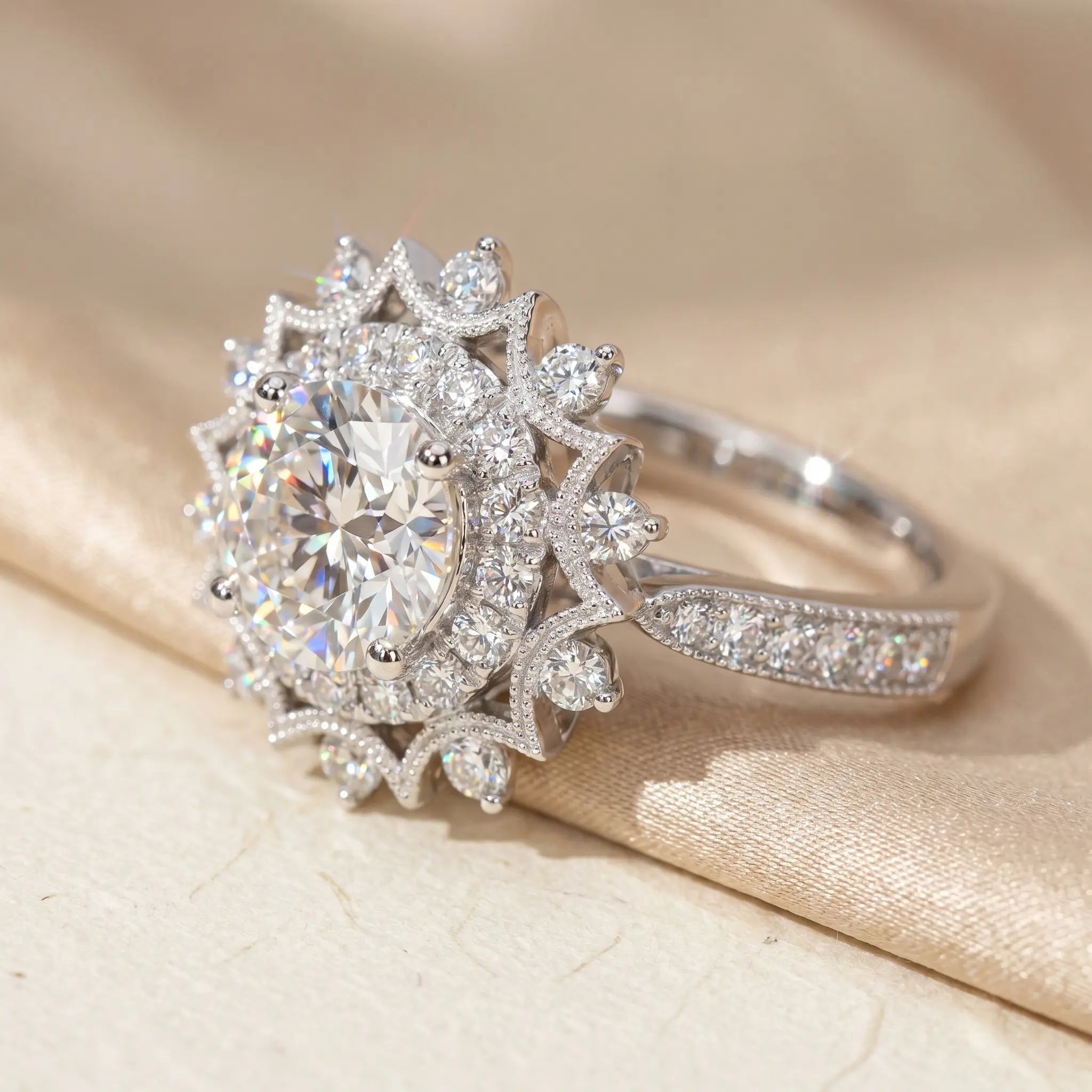The Artisan Sunburst Diamond Ring | Hand-Sawn Flattering Elegance, Anti-Tarnish Skin Safety & Pristine Radiance | 90% OFF Last Day🔥