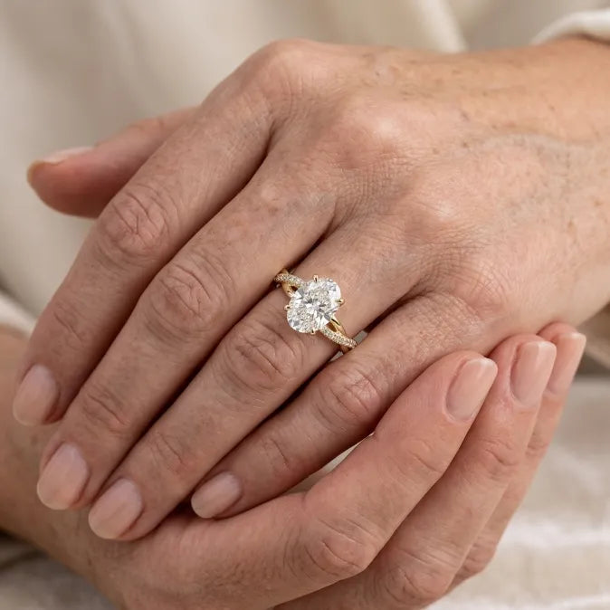 Graceful  Oval Cut Ring with Intertwined Pave Band – Smooth Knuckle-Glide & 360° Sparkle--Last Day Sale-90% OFF🔥